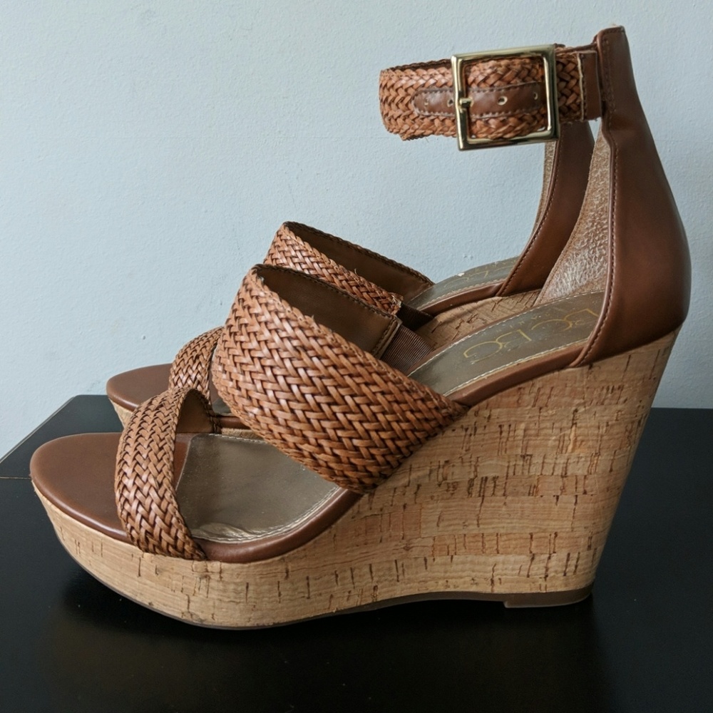 BCBG Paris wedges
